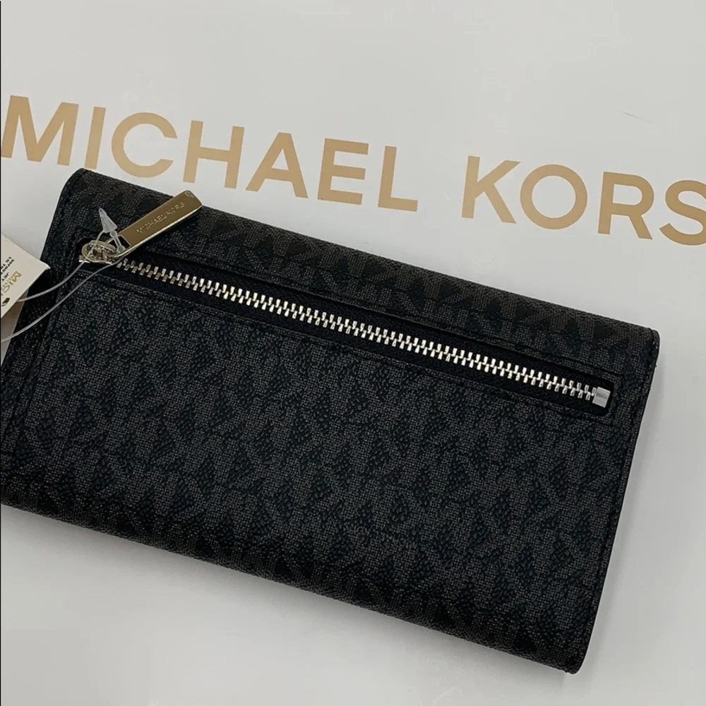 MICHAEL KORS JET SET TRAVEL LG TRIFOLD BLACK
